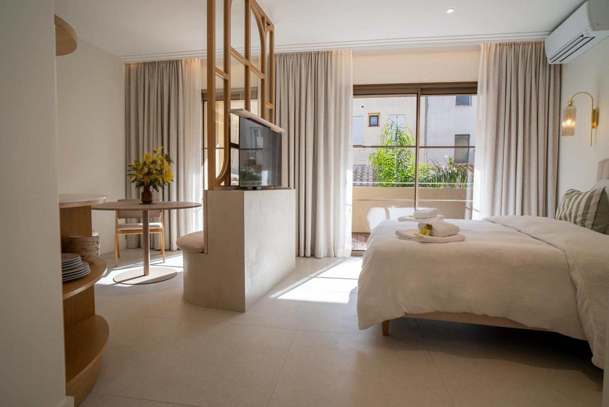 Studios Raffines Avec Terrasses - Plages, Ville Et Gare A Pied - Maison Raphael Сен-Рафаель Екстер'єр фото